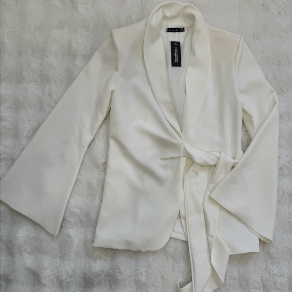 Boohoo Cream Wrap Blazer